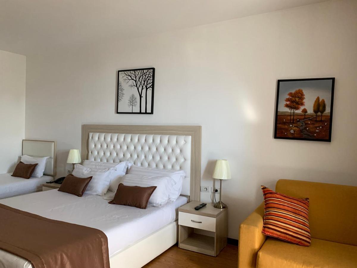 Hotel Bleart Škalngur 외부 사진
